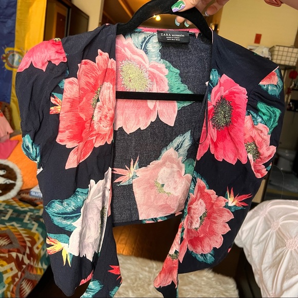 Zara Floral power cover up. Vest Size M - Picture 12 of 16